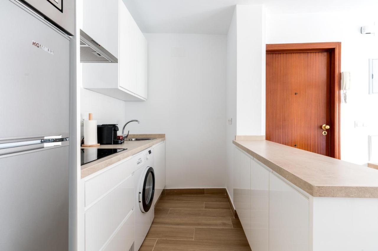 Holi-Rent Pureza Apartment Seville Exterior photo