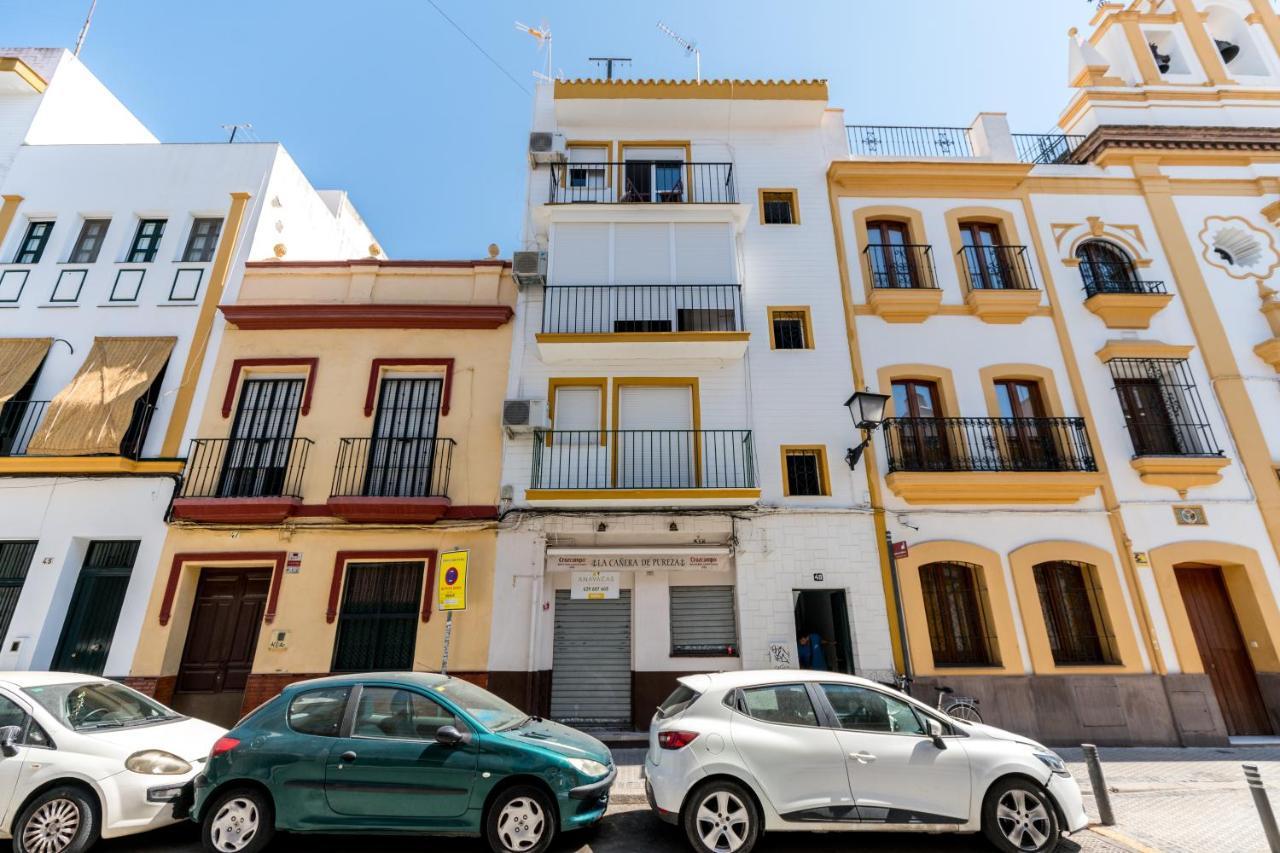 Holi-Rent Pureza Apartment Seville Exterior photo