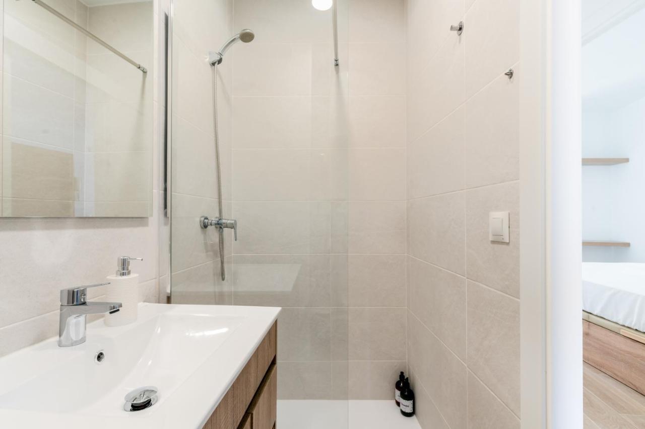Holi-Rent Pureza Apartment Seville Exterior photo