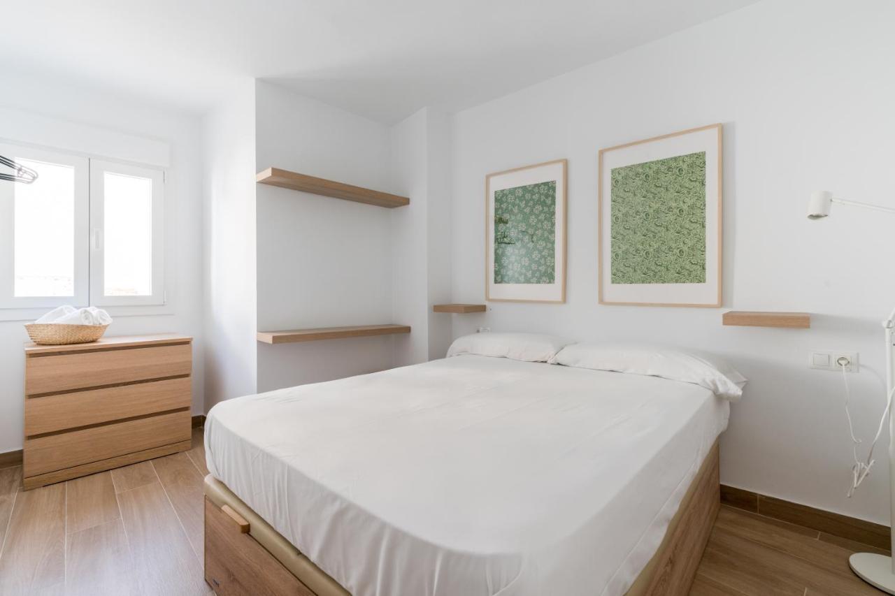 Holi-Rent Pureza Apartment Seville Exterior photo