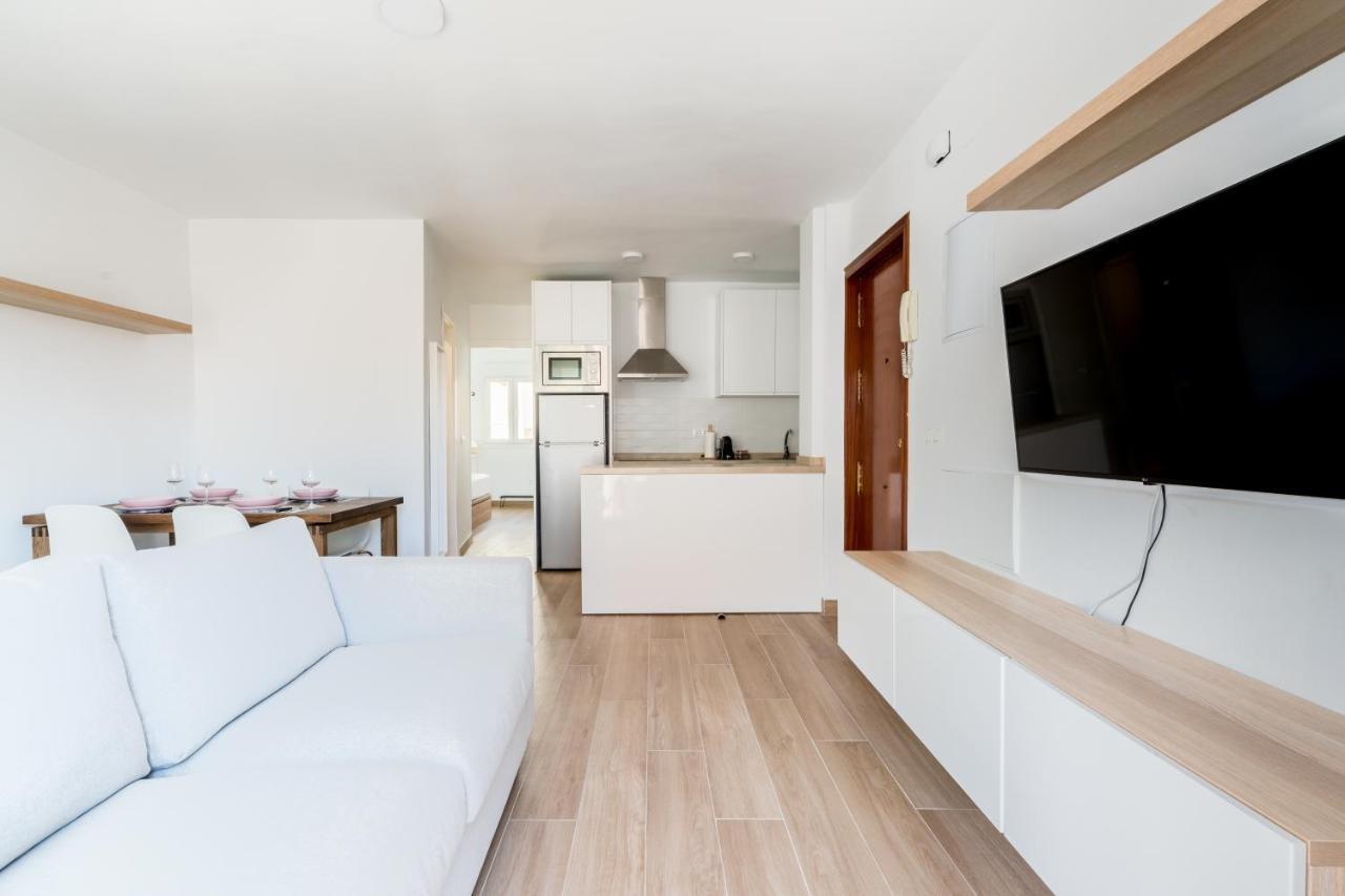 Holi-Rent Pureza Apartment Seville Exterior photo