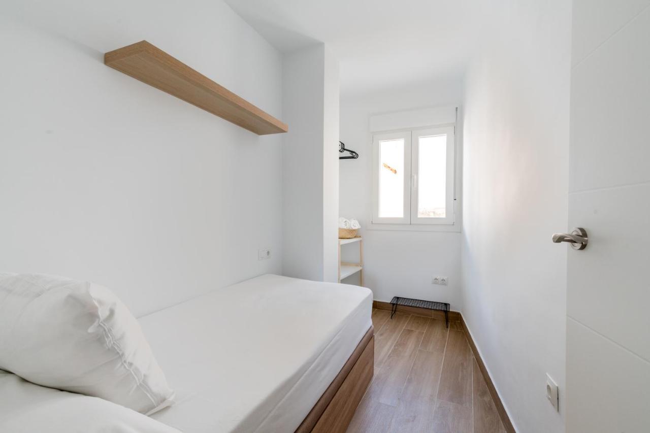 Holi-Rent Pureza Apartment Seville Exterior photo